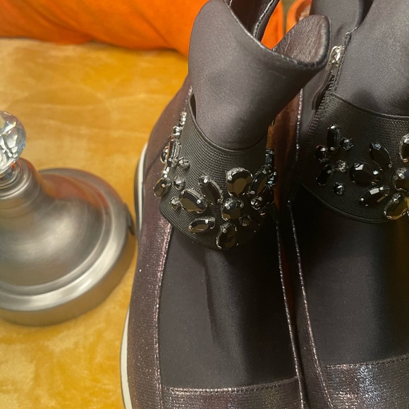 Atalina Black Slip on ankle boots w/rhinestones. zippers on one side - Picture 2 of 6